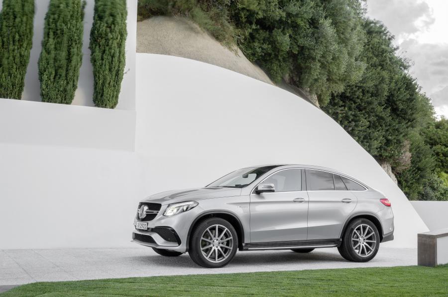  Mercedes-AMG GLE63 Coupe 2015 года  (фото 15 из 34)